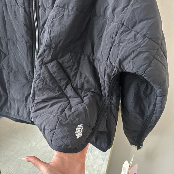 Pippa Packable Puffer Jacket - Picture 8 of 15